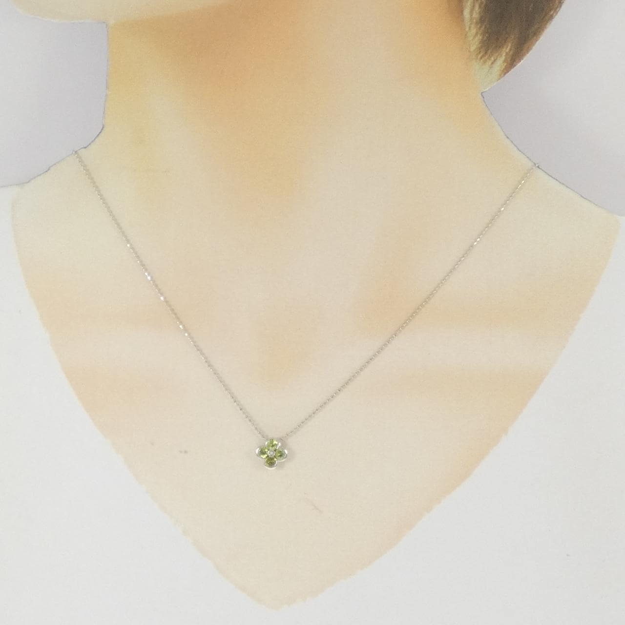 K18WG フラワー ペリドット ネックレス