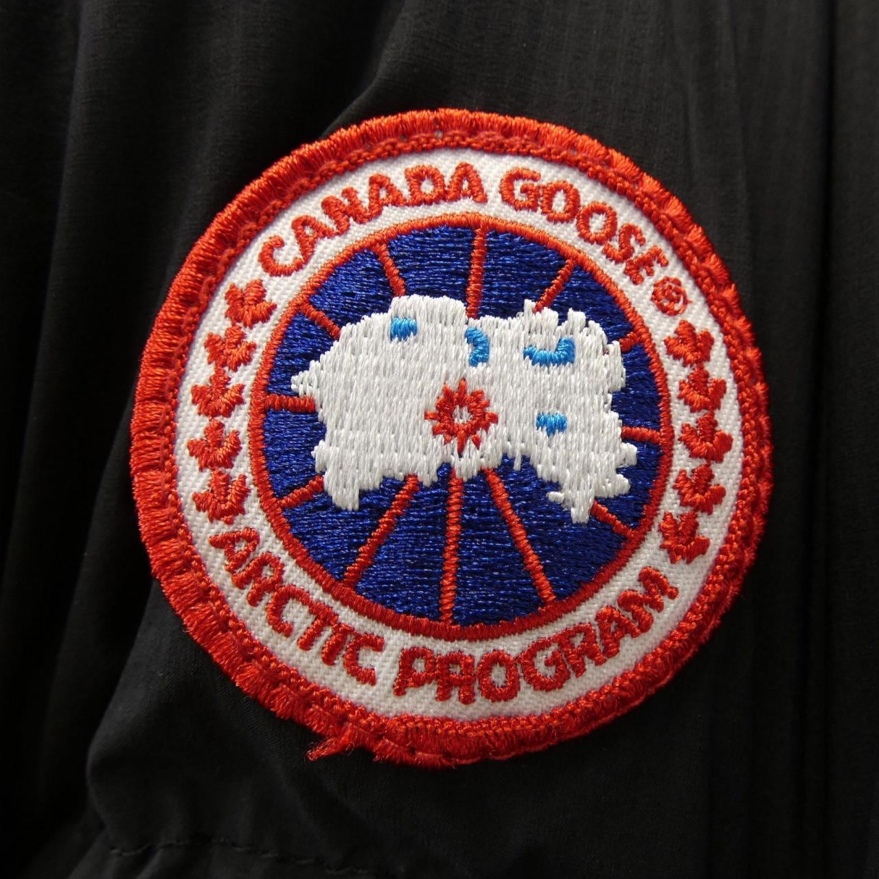 Canada goose CANADA GOOSE down jacket