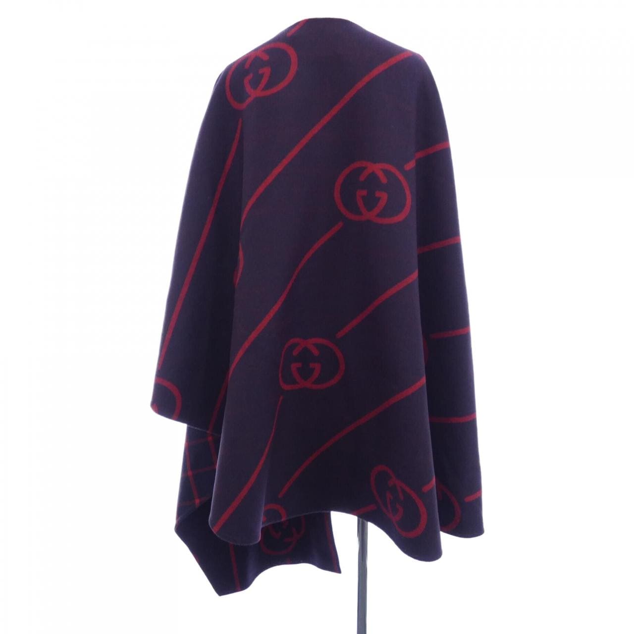 gucci cape