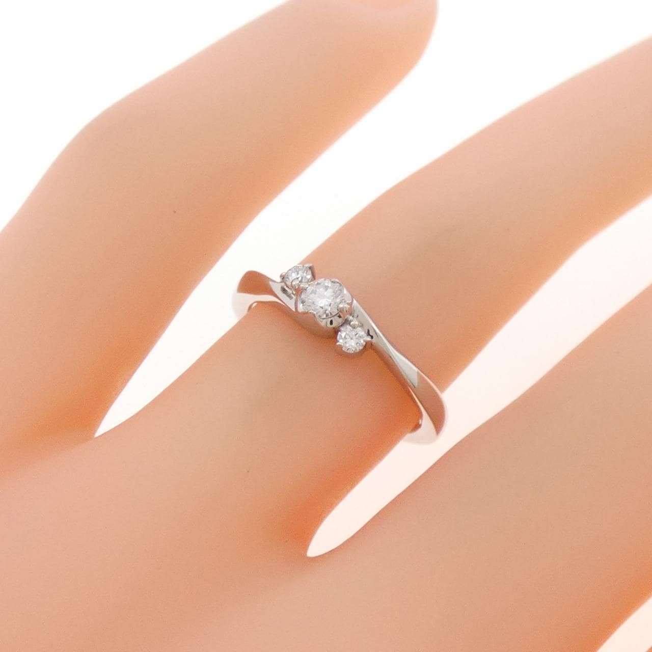 4゜C ダイヤモンド リング