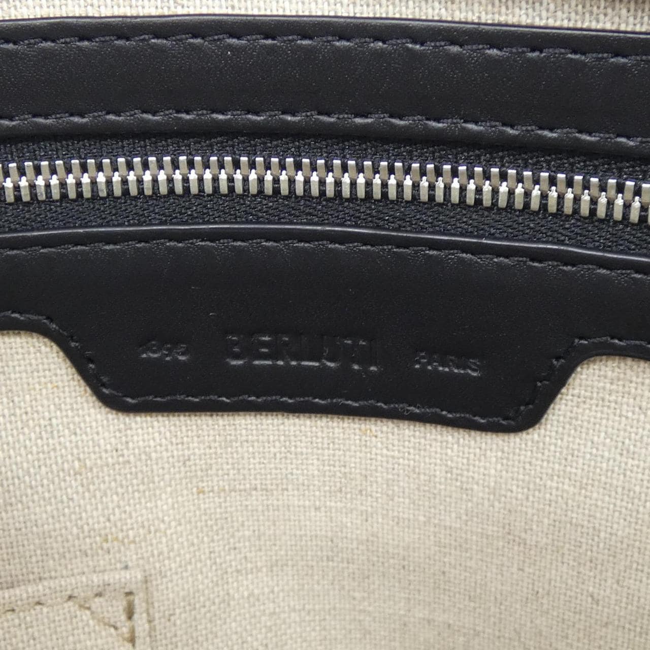 ベルルッティ Berluti アンジュールミニスクリットレザーブリーフ BAG