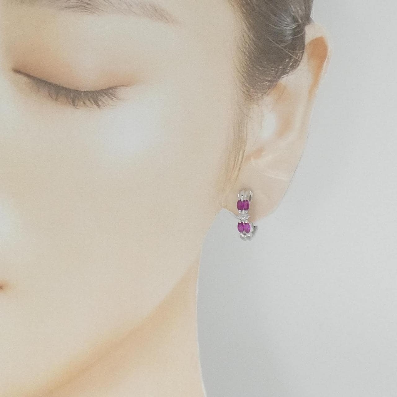 PT900 ルビー ピアス/イヤリング