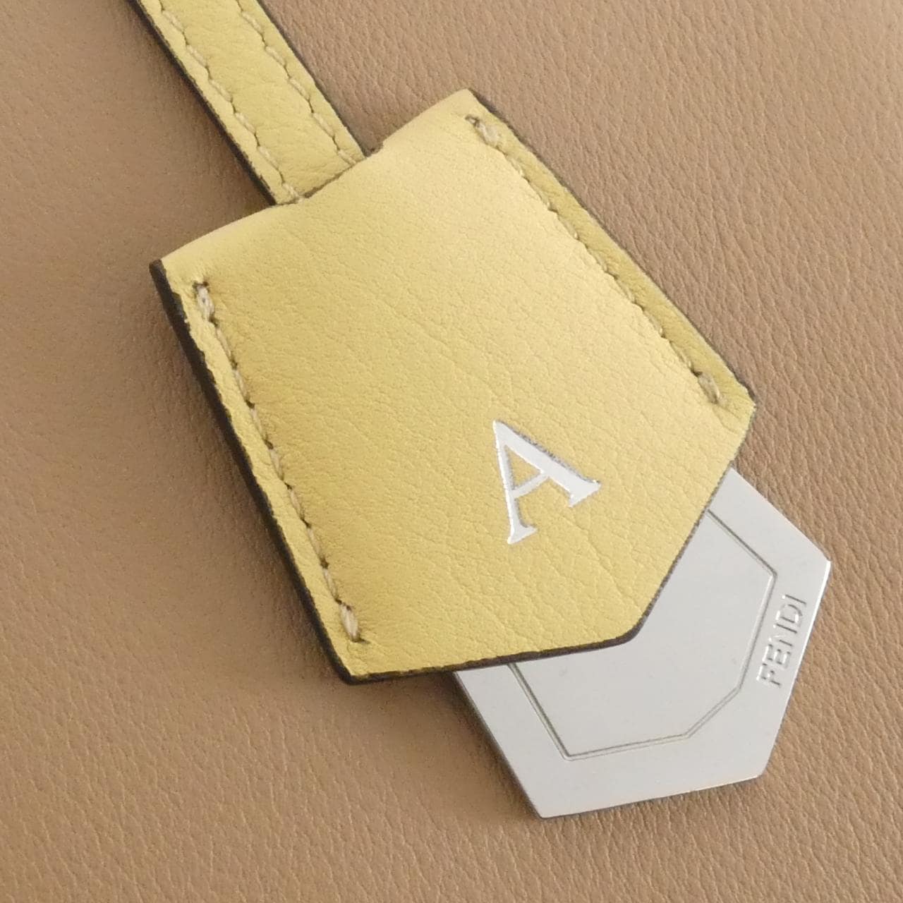 フェンディ バイ ザ ウェイ 8BL124 5QJ バッグ