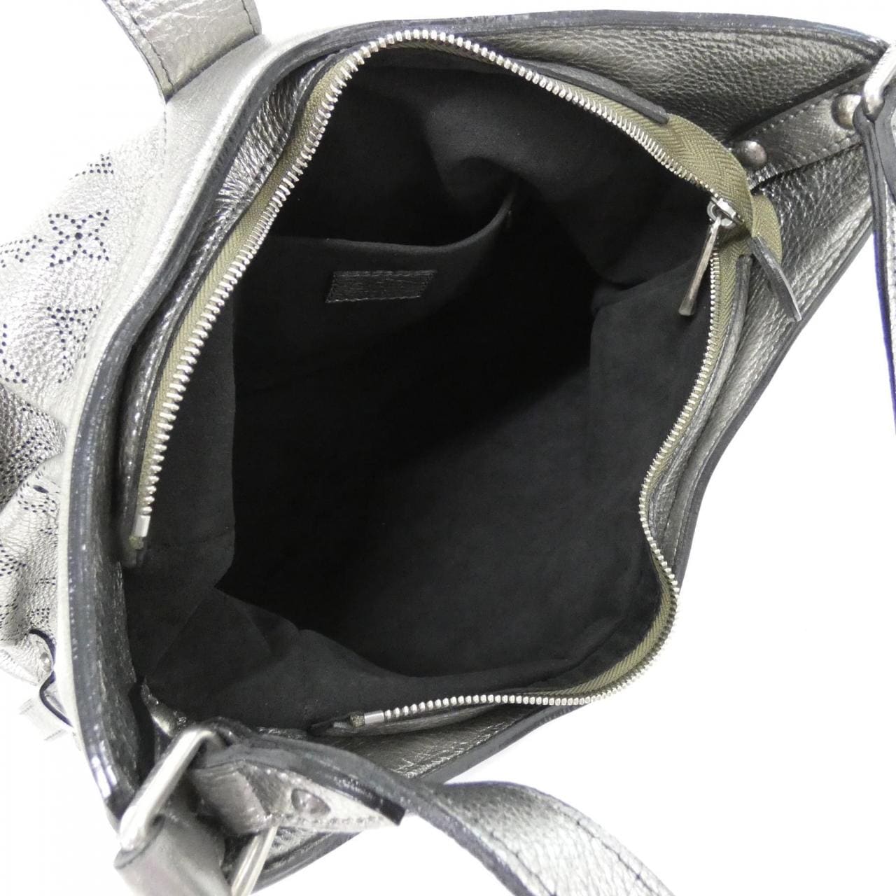 ルイヴィトン マヒナ XS M95718 ショルダーバッグ