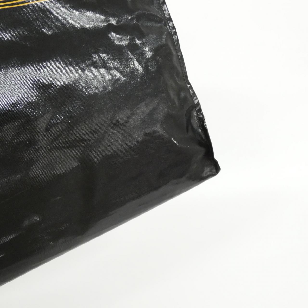 グッチ 575140 G0BA0 バッグ