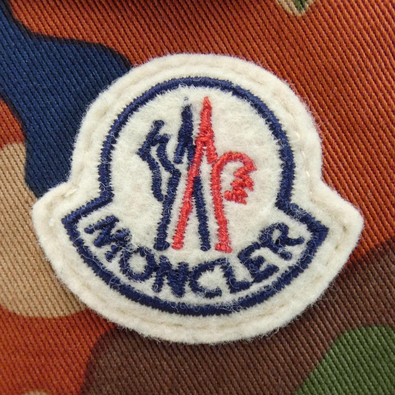 モンクレール MONCLER ダウンジャケット