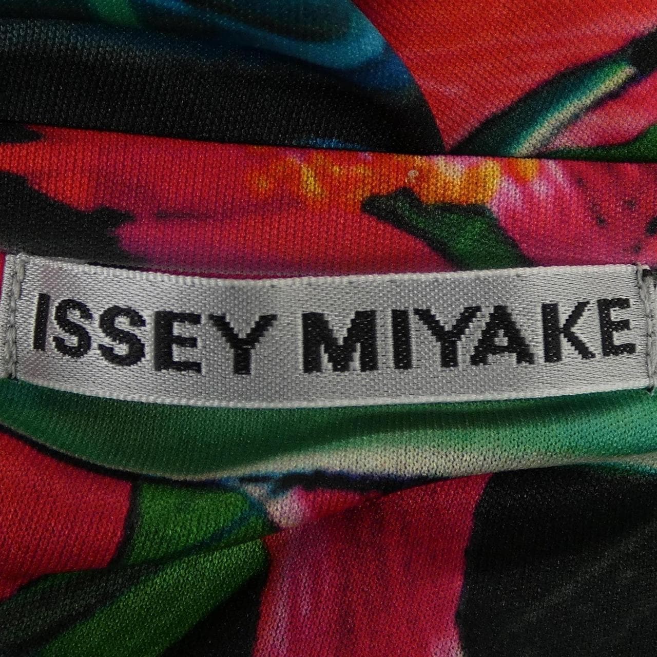 イッセイミヤケ ISSEY MIYAKE IM62JK523 Tシャツ