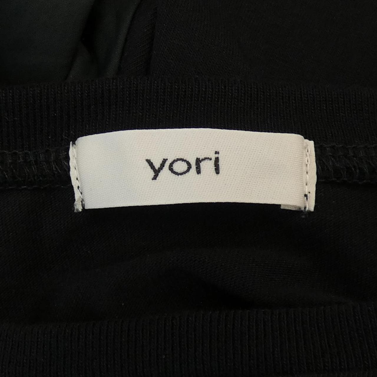 ヨリ yori トップス