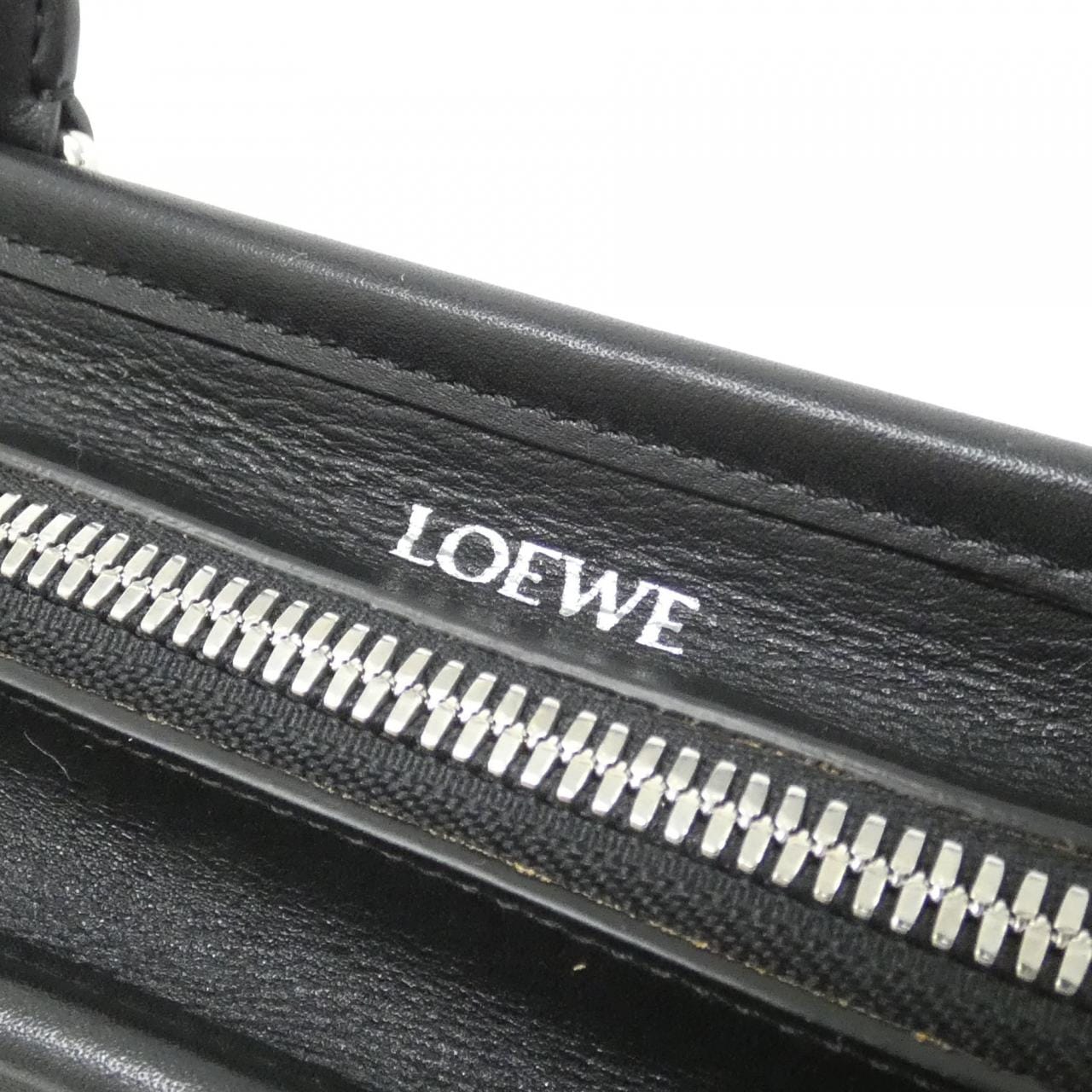 【新品】ロエベ  アマソナ 180 スモール A039AS0X01 バッグ