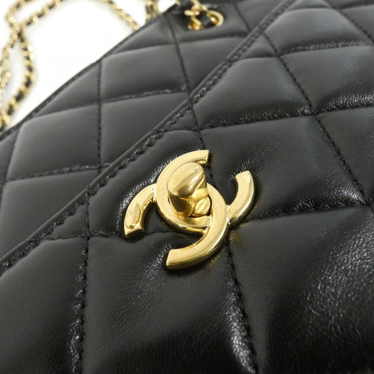 CHANEL AS5215 包