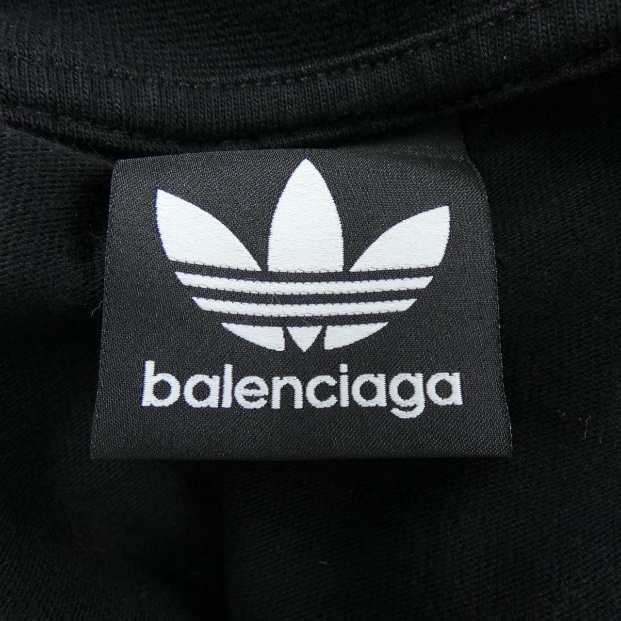 BALENCIAGA BALENCIAGA T-shirt