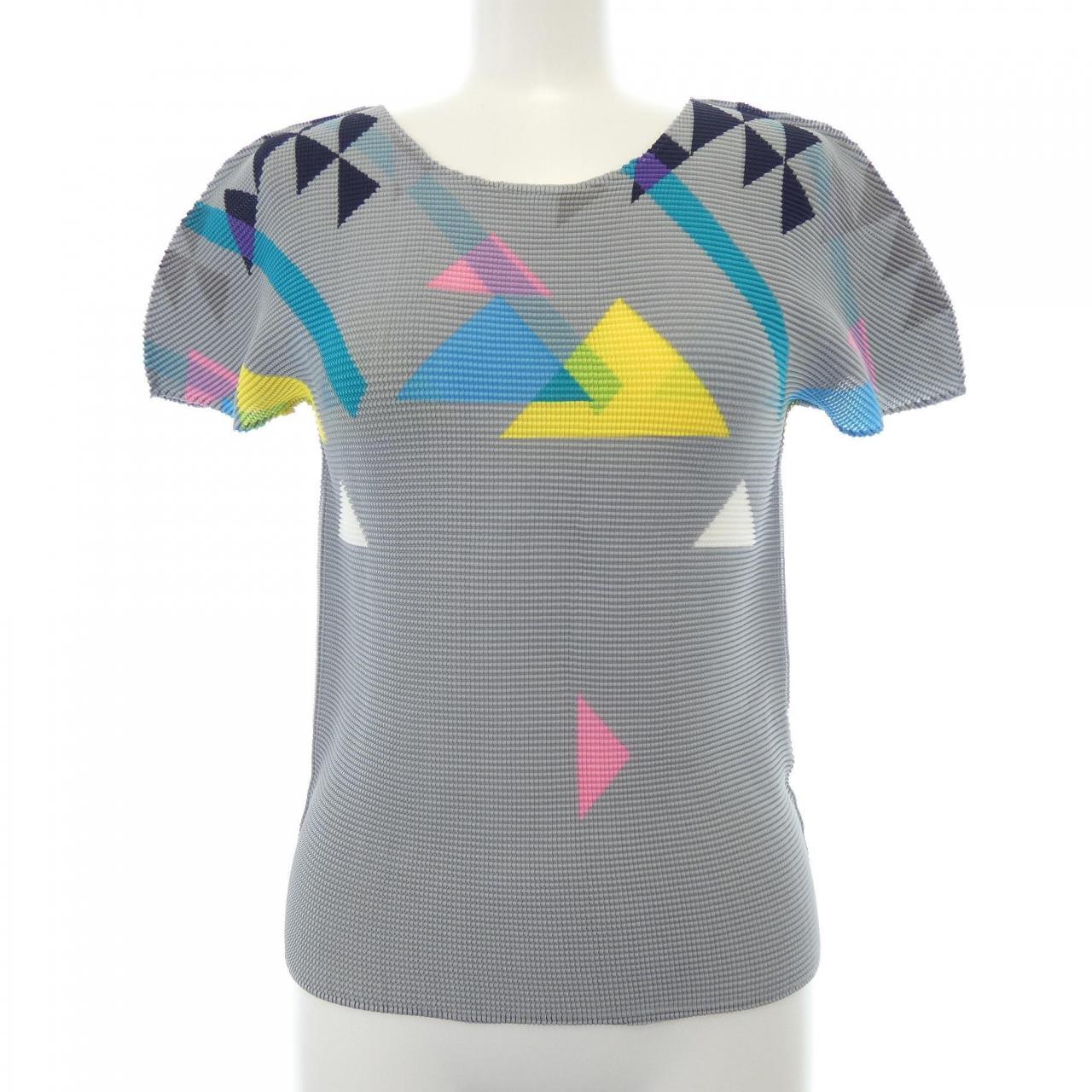 ミーイッセイミヤケ me ISSEY MIYAKE トップス