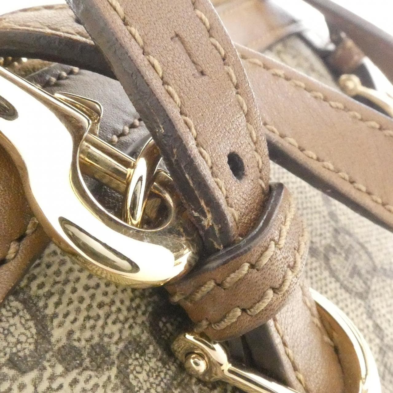 グッチ 309617 KGD6G バッグ