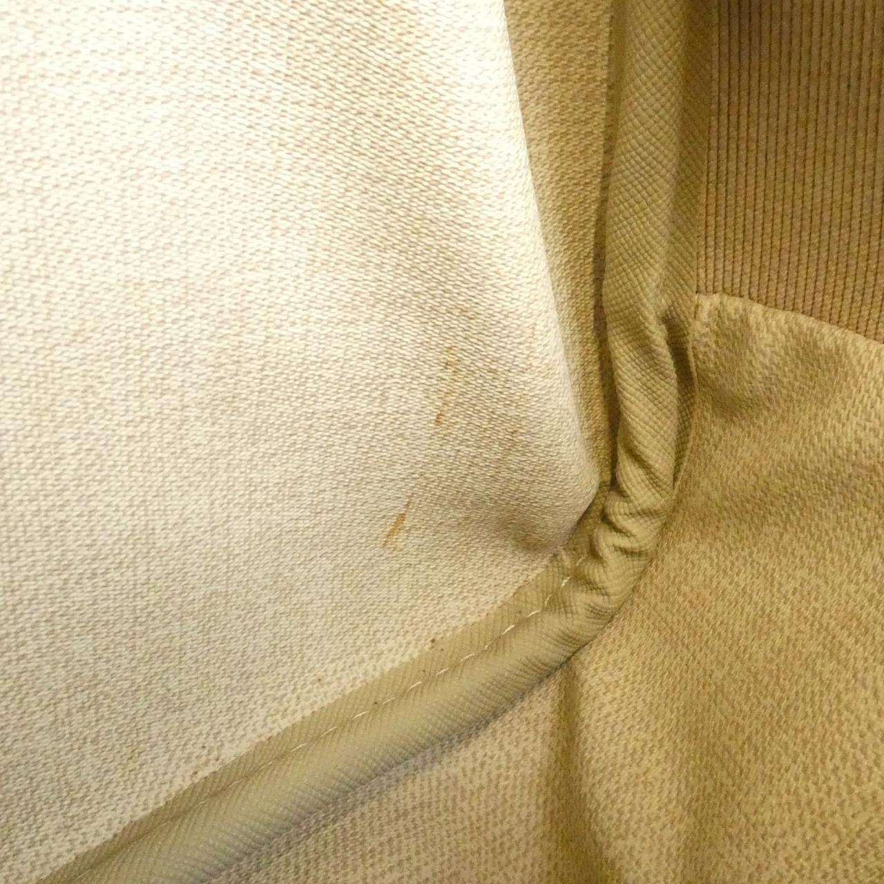 ルイヴィトン モノグラム トゥルーヴィル M42228 バッグ