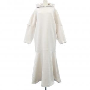 エミ emmi 13WCO224061 ワンピース