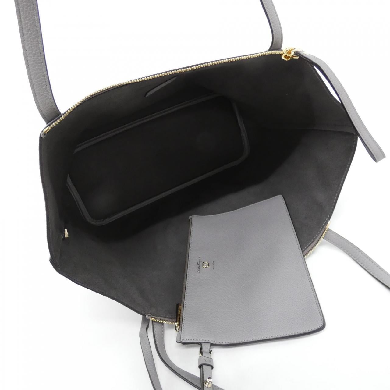 サルヴァトーレフェラガモ CITY TOTE 21 H019 バッグ