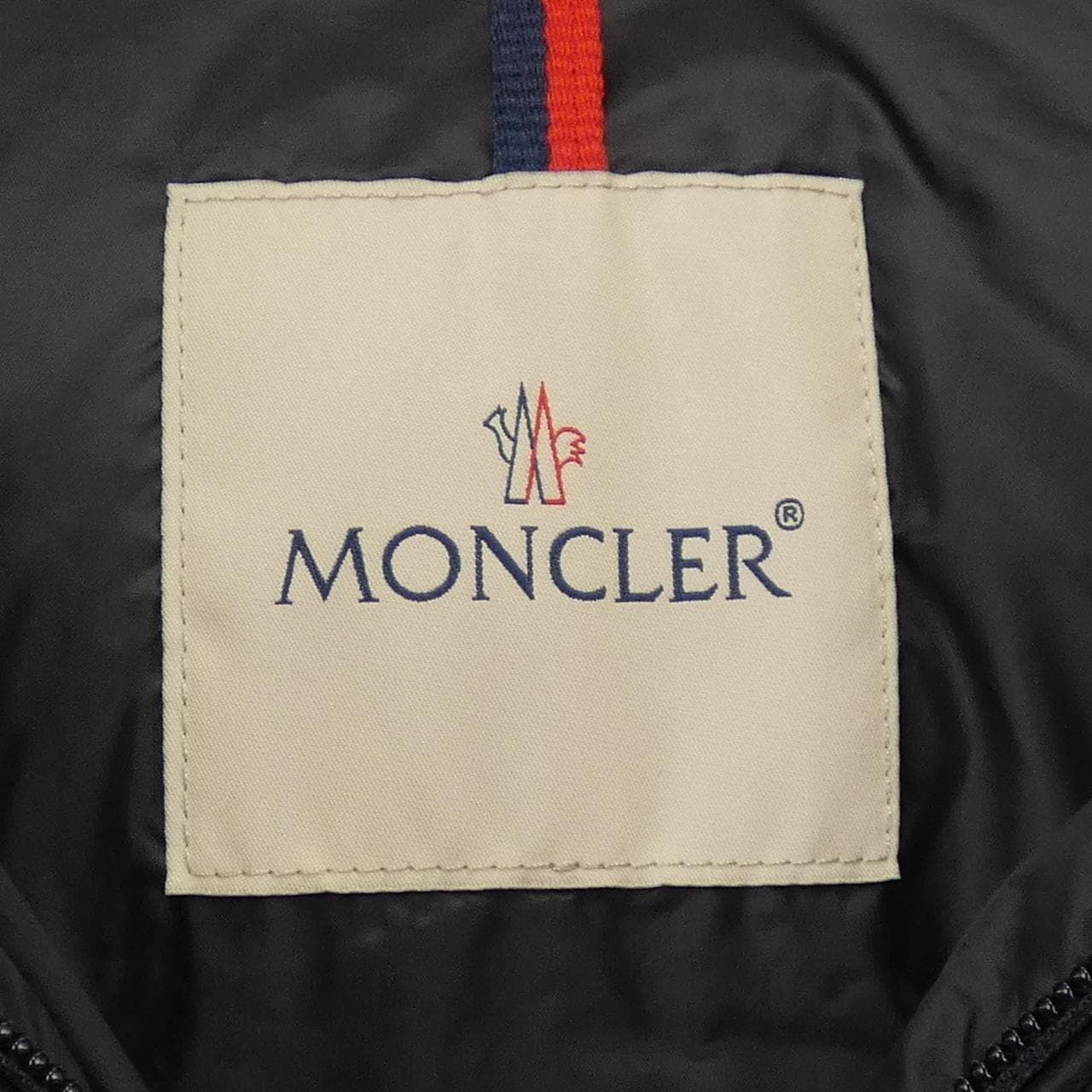 モンクレール MONCLER ダウンジャケット