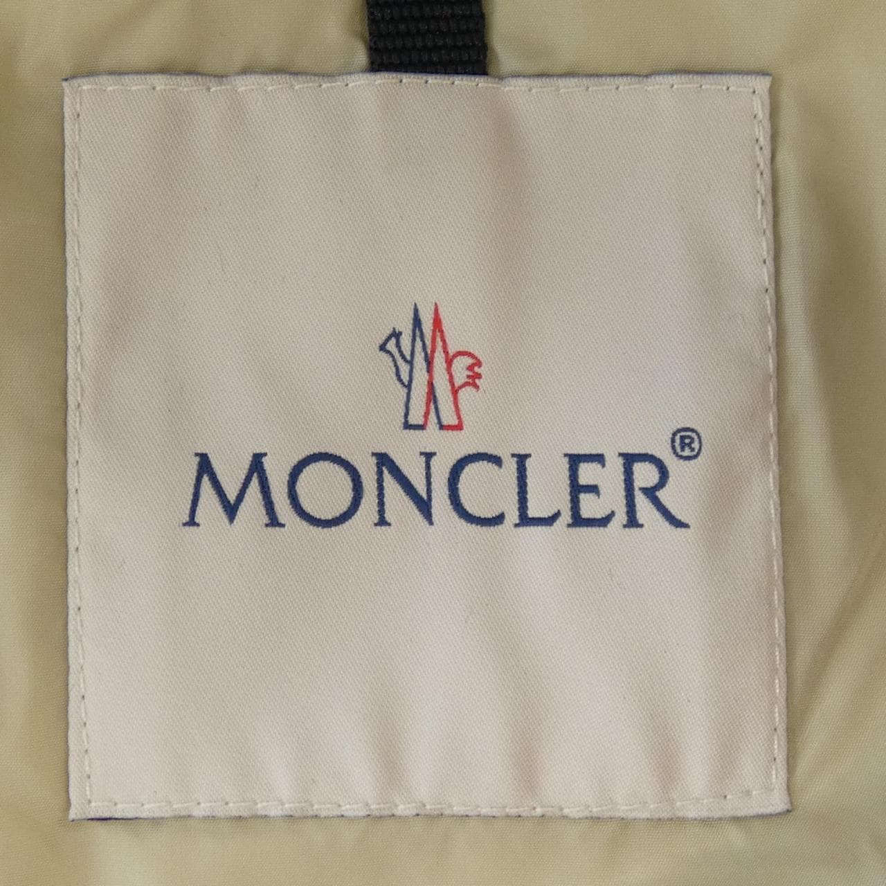 モンクレール MONCLER ダウンジャケット