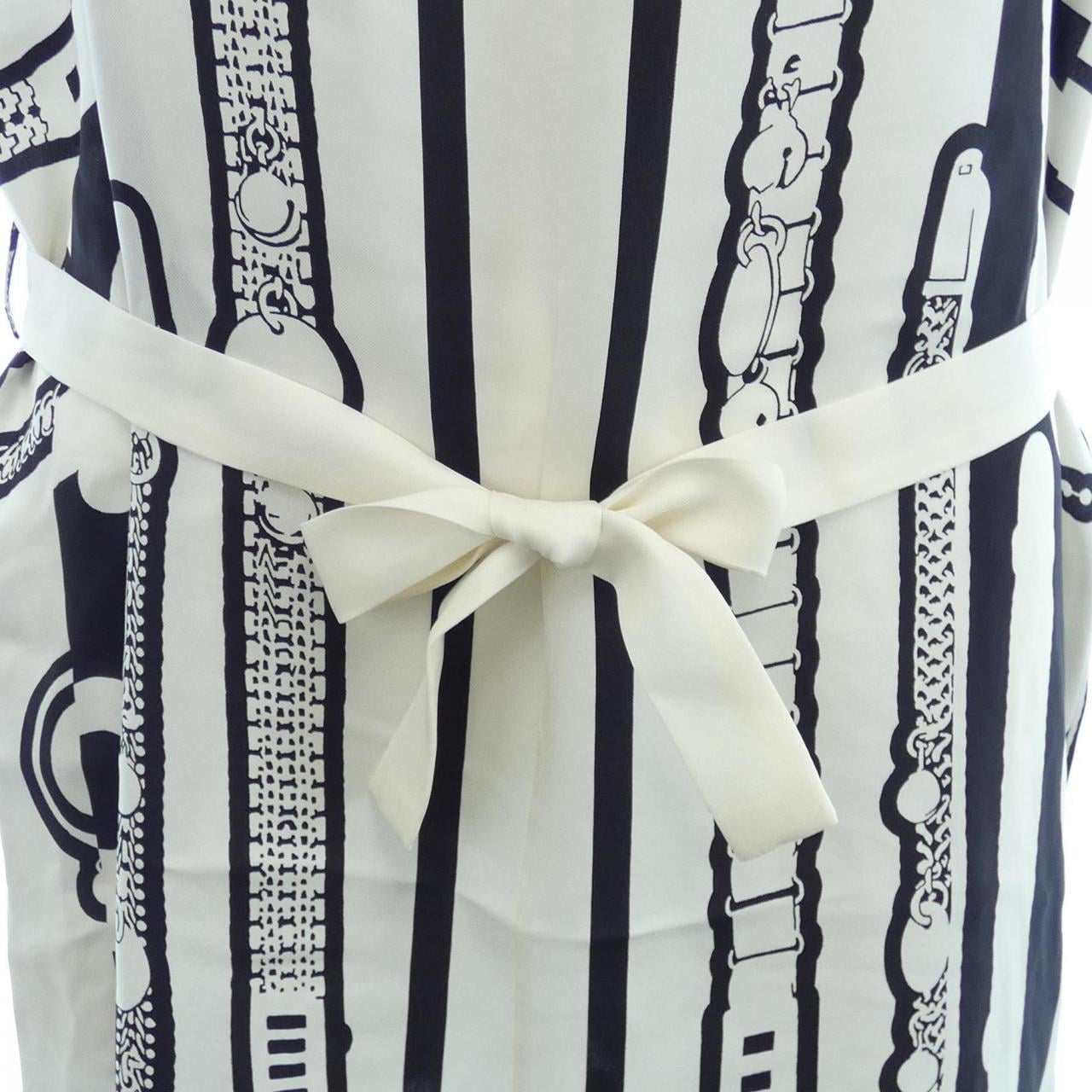 エルメス HERMES LE TRESOR DE MEDOR RAYURE 2H0638D5 ワンピース