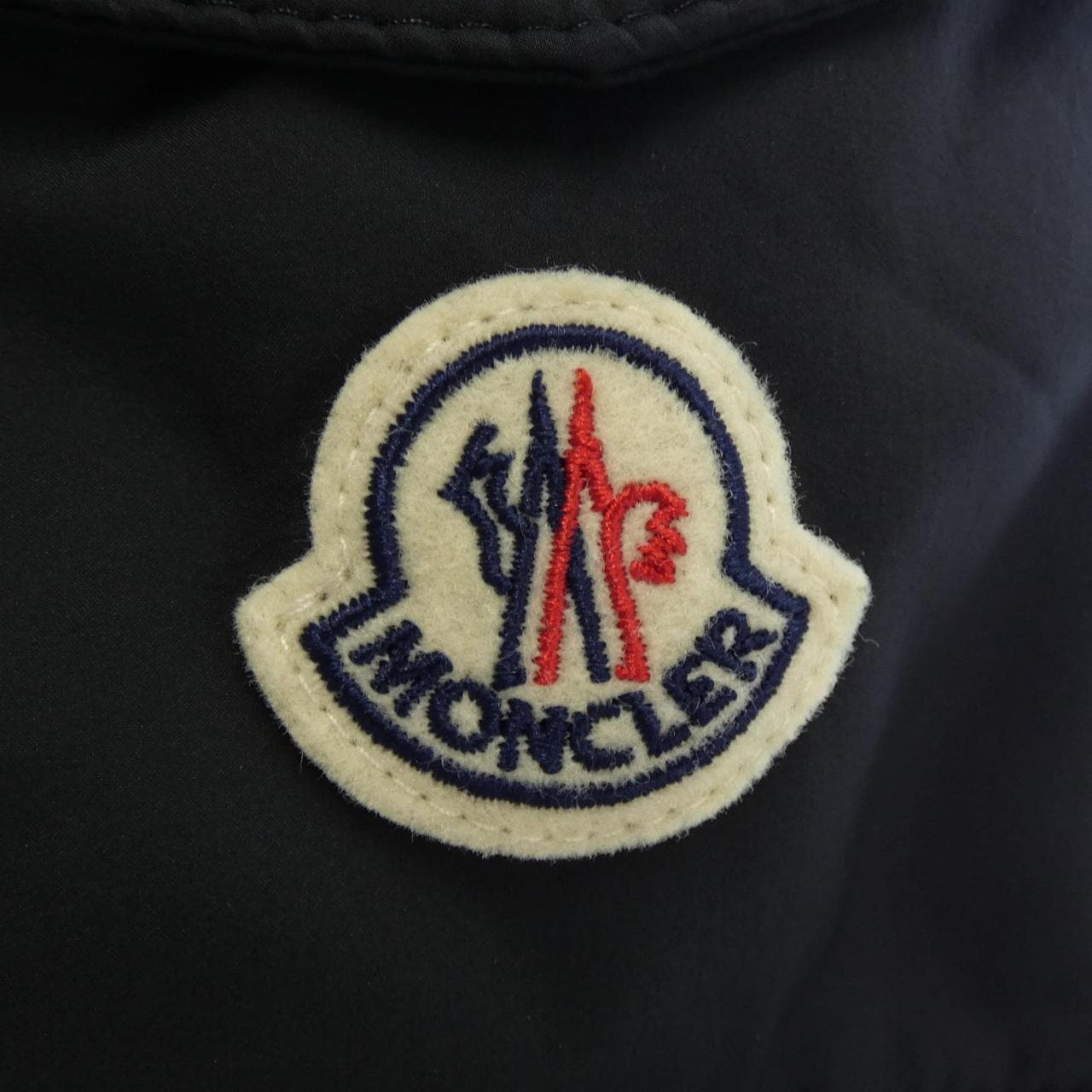 モンクレール MONCLER ダウンジャケット