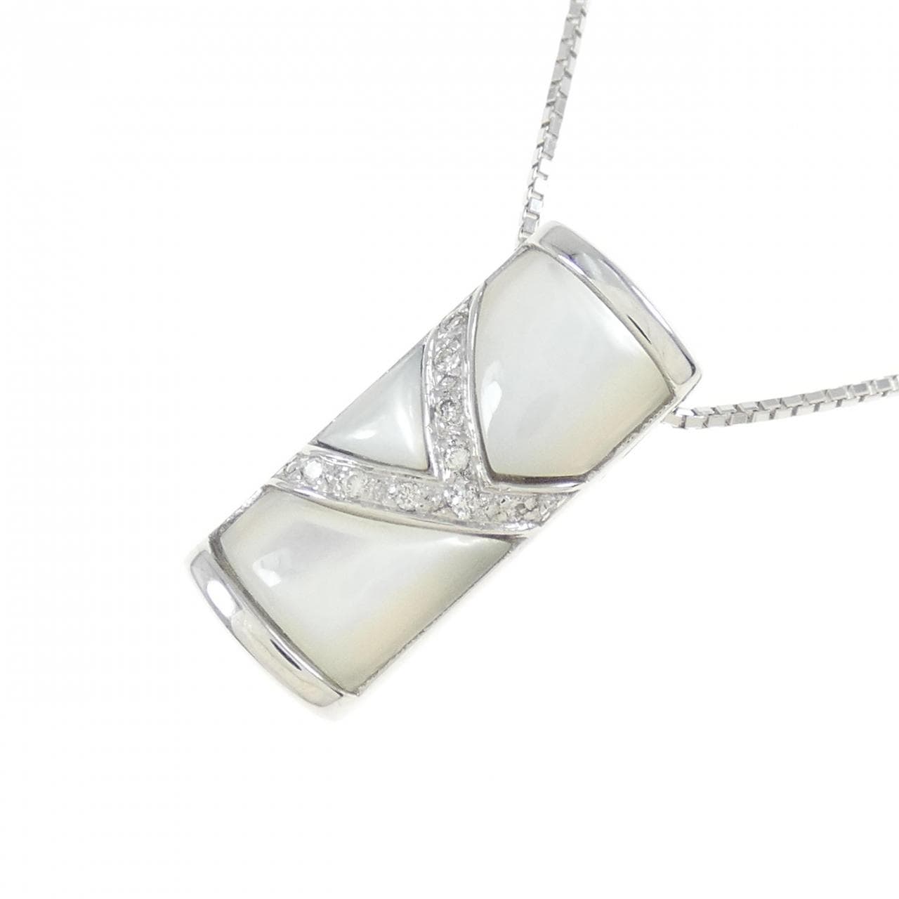 K18WG mother of pearl necklace