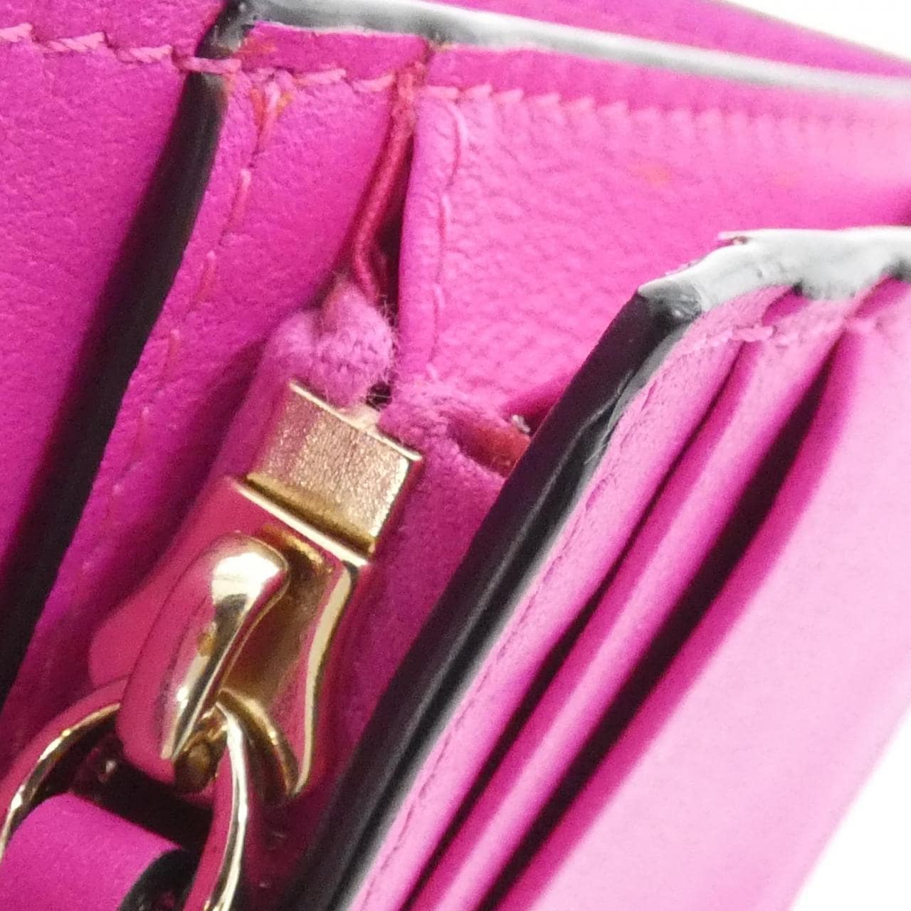 ヴァレンティノガラヴァーニ 3W2P0P39ZKZ 財布