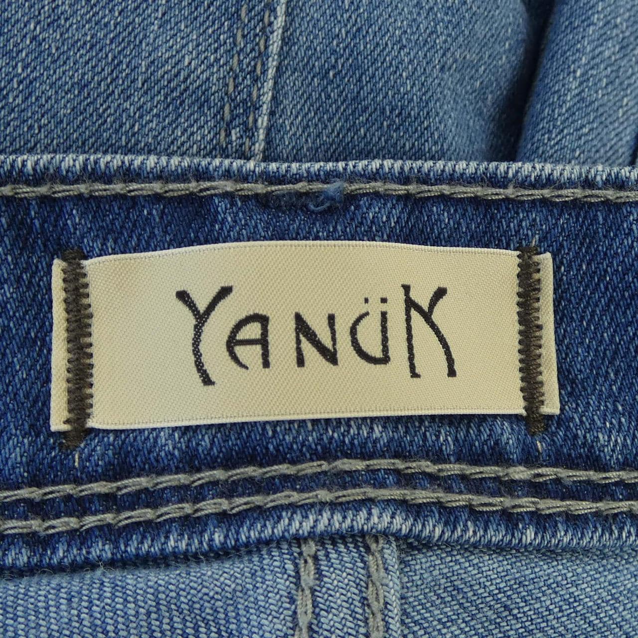 ヤヌーク YANUK ジーンズ