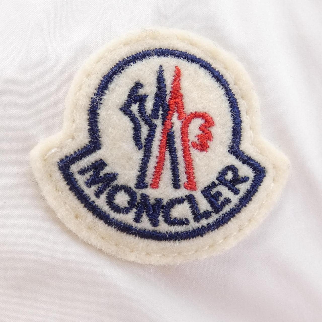 モンクレール MONCLER ダウンジャケット