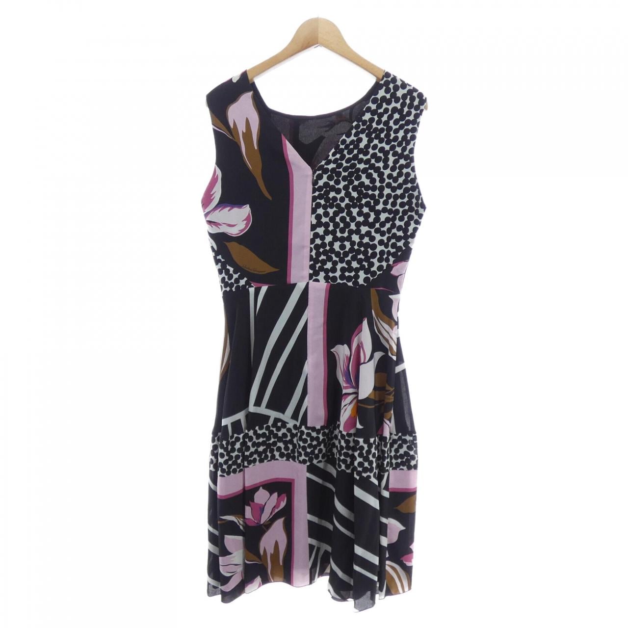 サルヴァトーレフェラガモ SALVATORE FERRAGAMO ワンピース