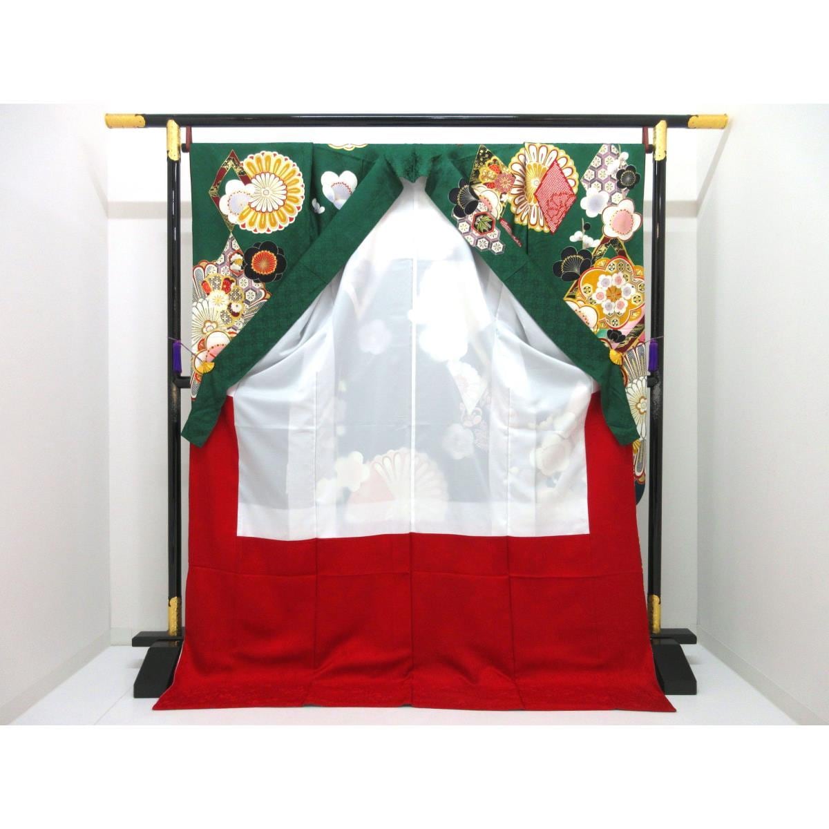 振袖　友禅金彩加工　刺繍入りボカシ染