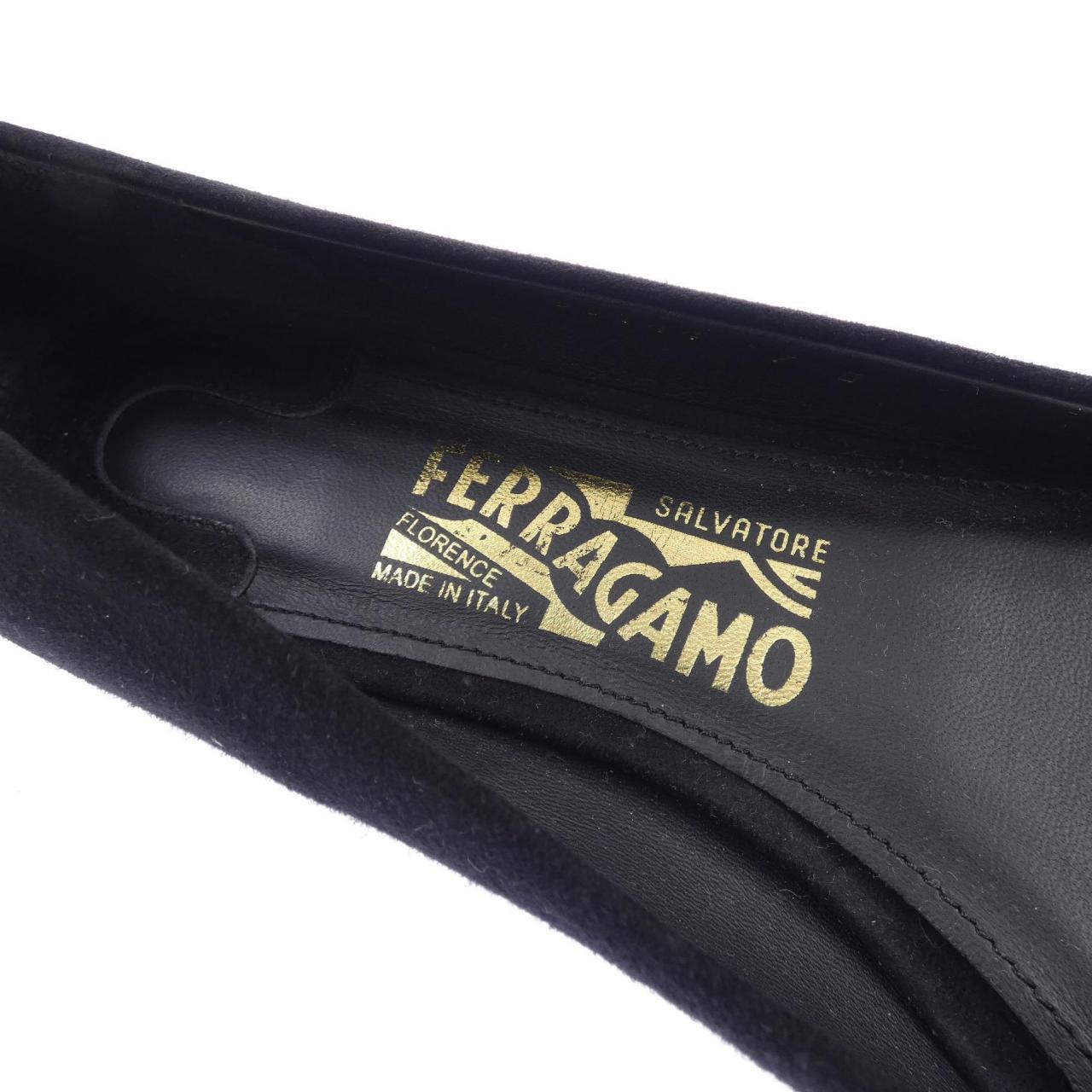 サルヴァトーレフェラガモ SALVATORE FERRAGAMO フラットシューズ