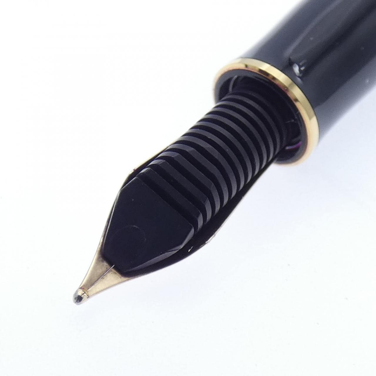 Pelikan Souverän M320 Ruby Red Fountain Pen