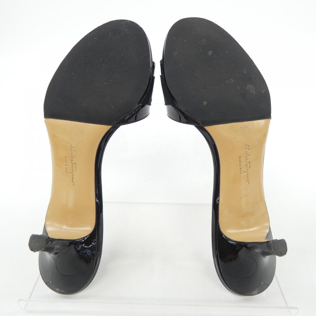 サルヴァトーレフェラガモ SALVATORE FERRAGAMO GLORY サンダル