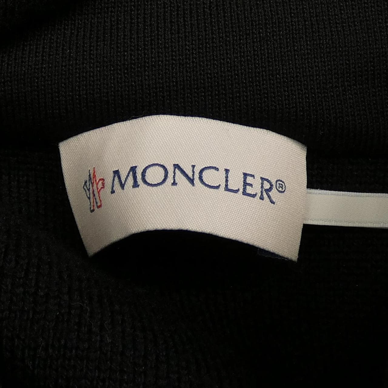 モンクレール MONCLER 20919B00009 ダウンジャケット