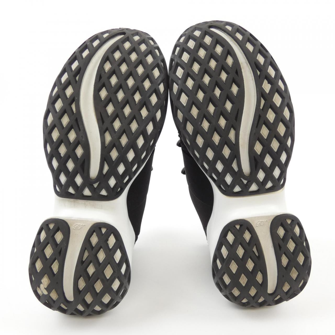 ROGER VIVIER Vivier Sneakers