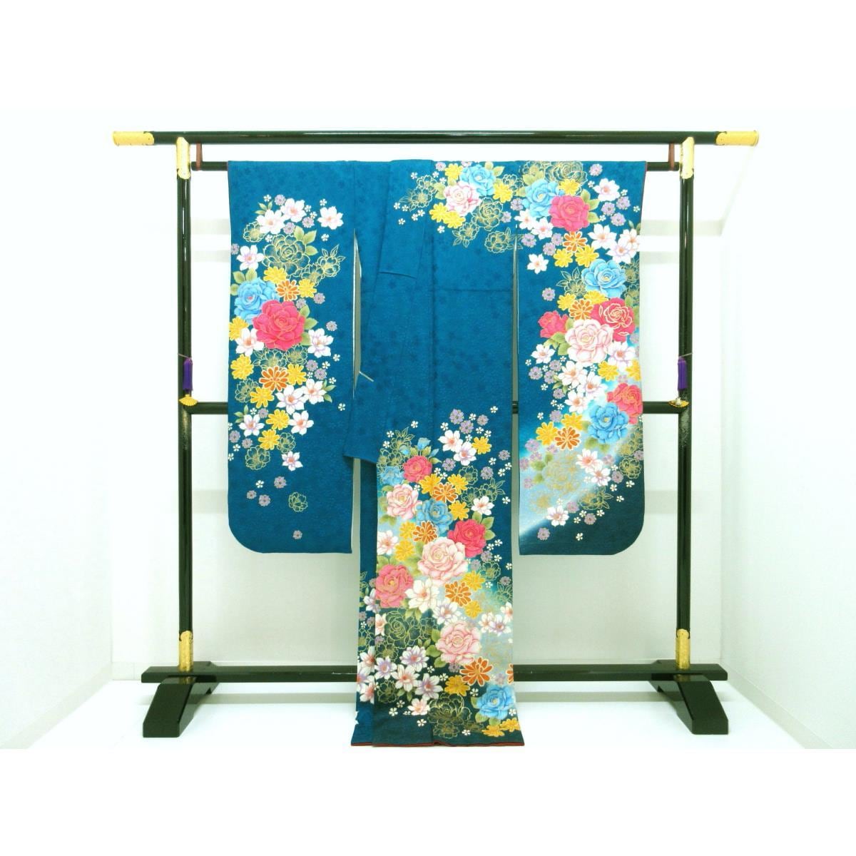 振袖　友禅金彩加工　刺繍入りボカシ染