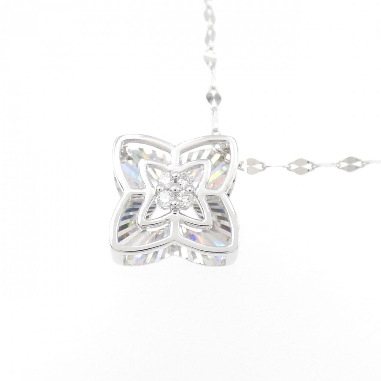 [BRAND NEW] K18WG Flower Diamond Necklace 0.02CT