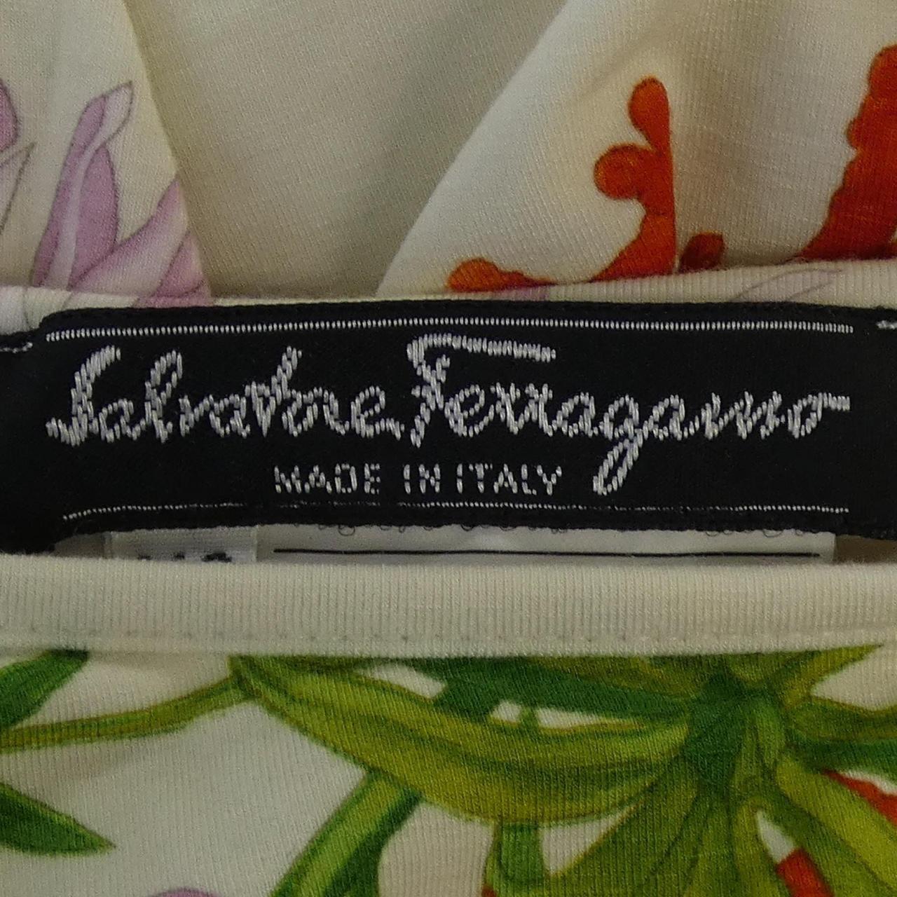 サルヴァトーレフェラガモ SALVATORE FERRAGAMO トップス