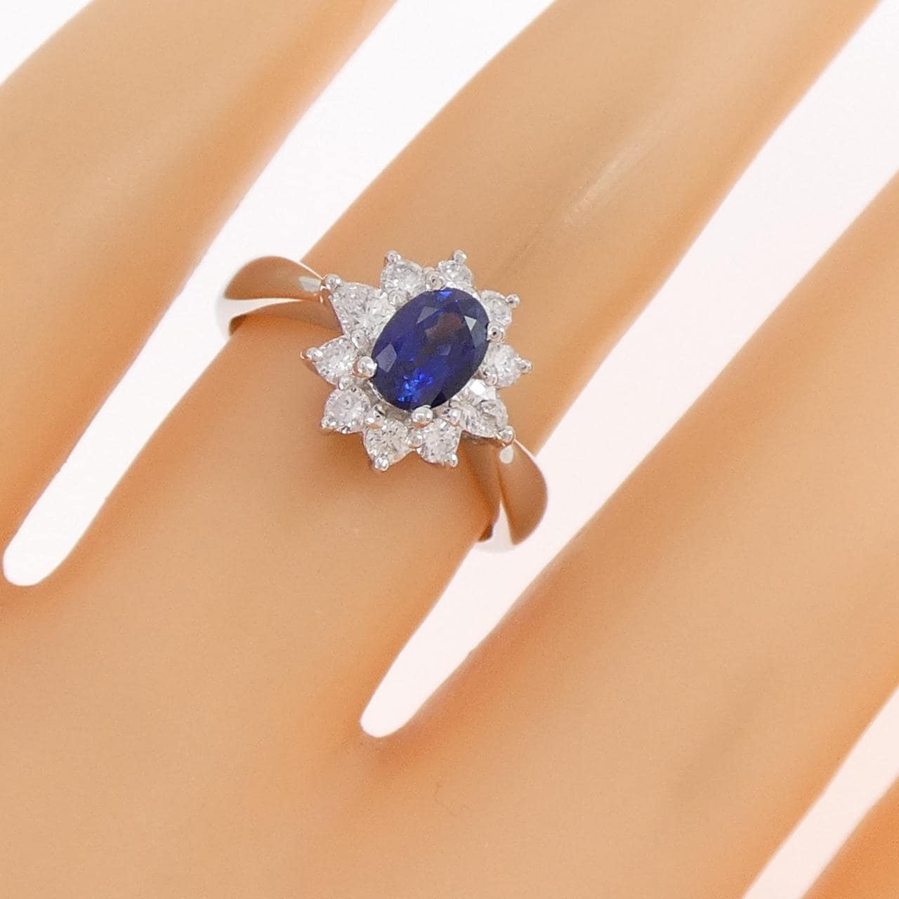 PT900 サファイヤ リング 0.68CT