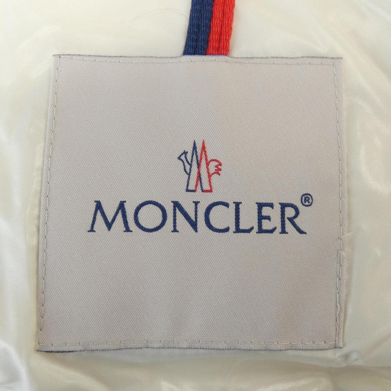 モンクレール MONCLER ダウンジャケット