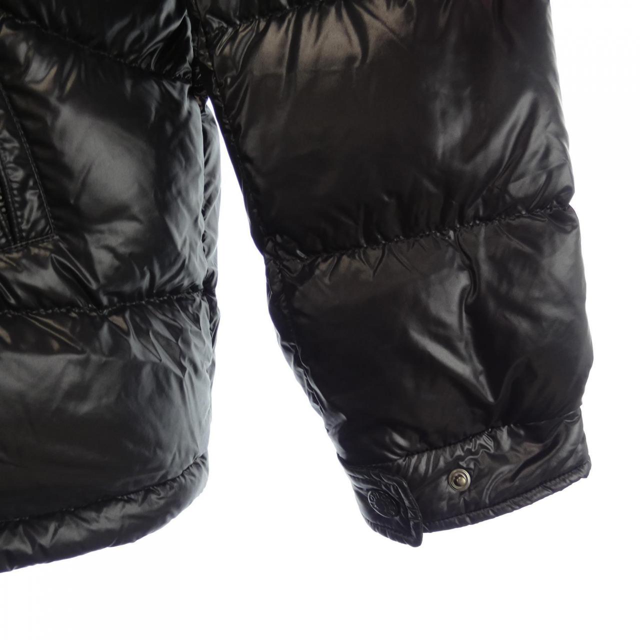 モンクレール MONCLER ダウンジャケット