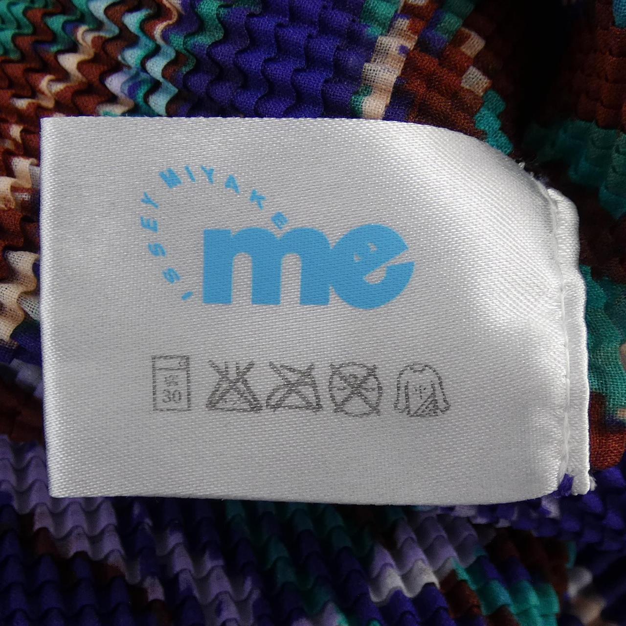ミーイッセイミヤケ me ISSEY MIYAKE トップス