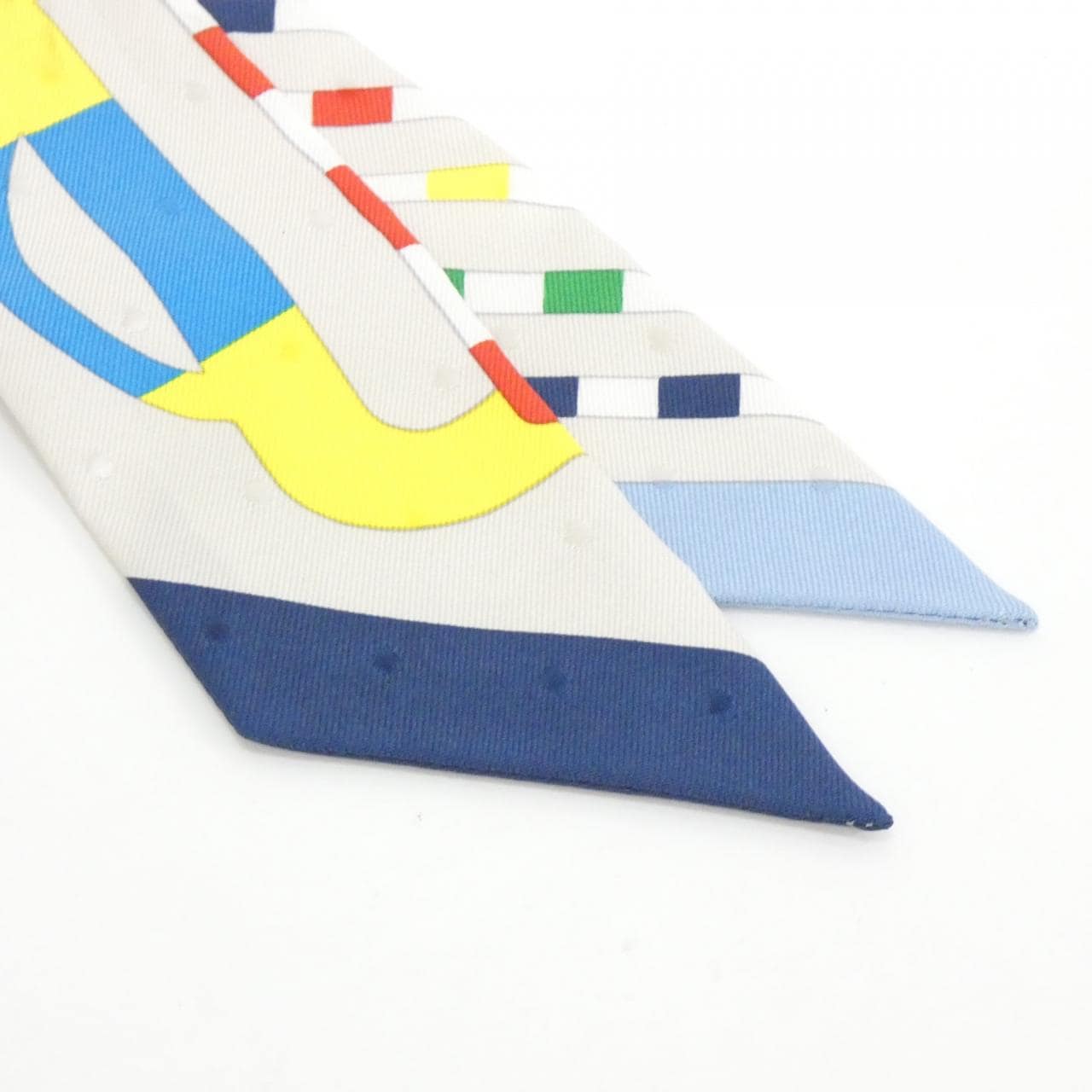 エルメス BOUCLERIE MODERNE ツイリー 063351S スカーフ