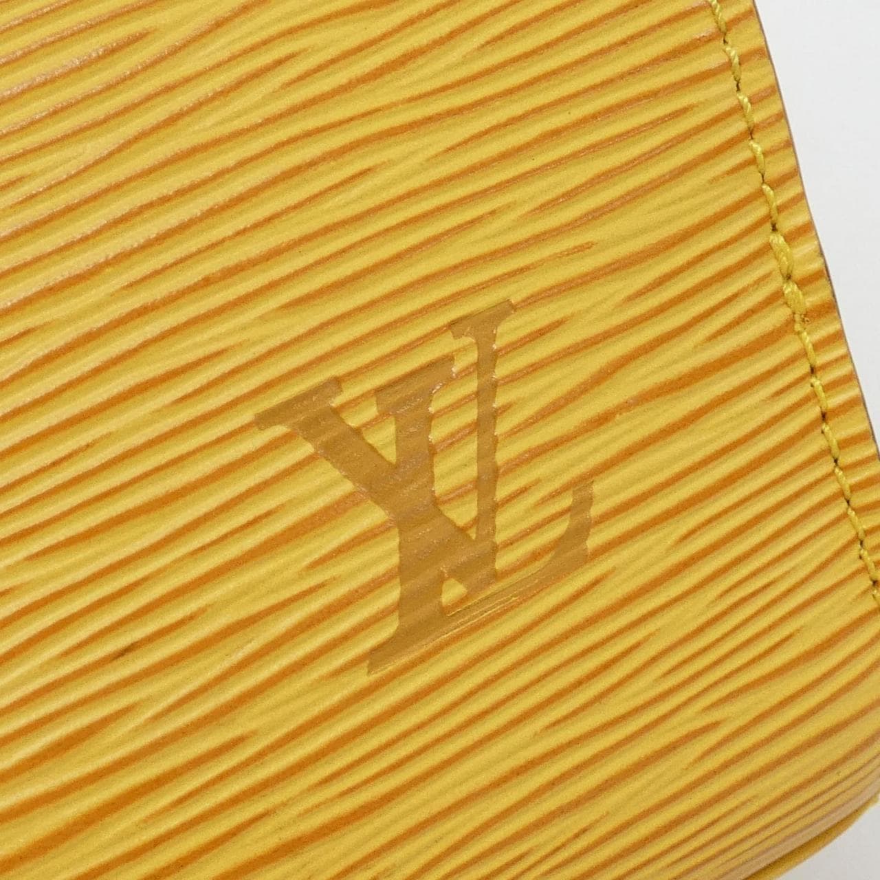 ルイヴィトン エピ ポンヌフ M52059 バッグ