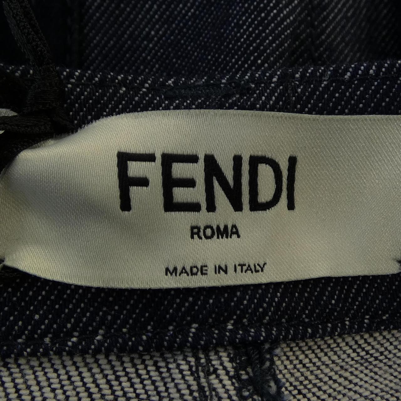 フェンディ FENDI カリグラフィ CALLIGRAPHY FLP637 AJ0L ジーンズ