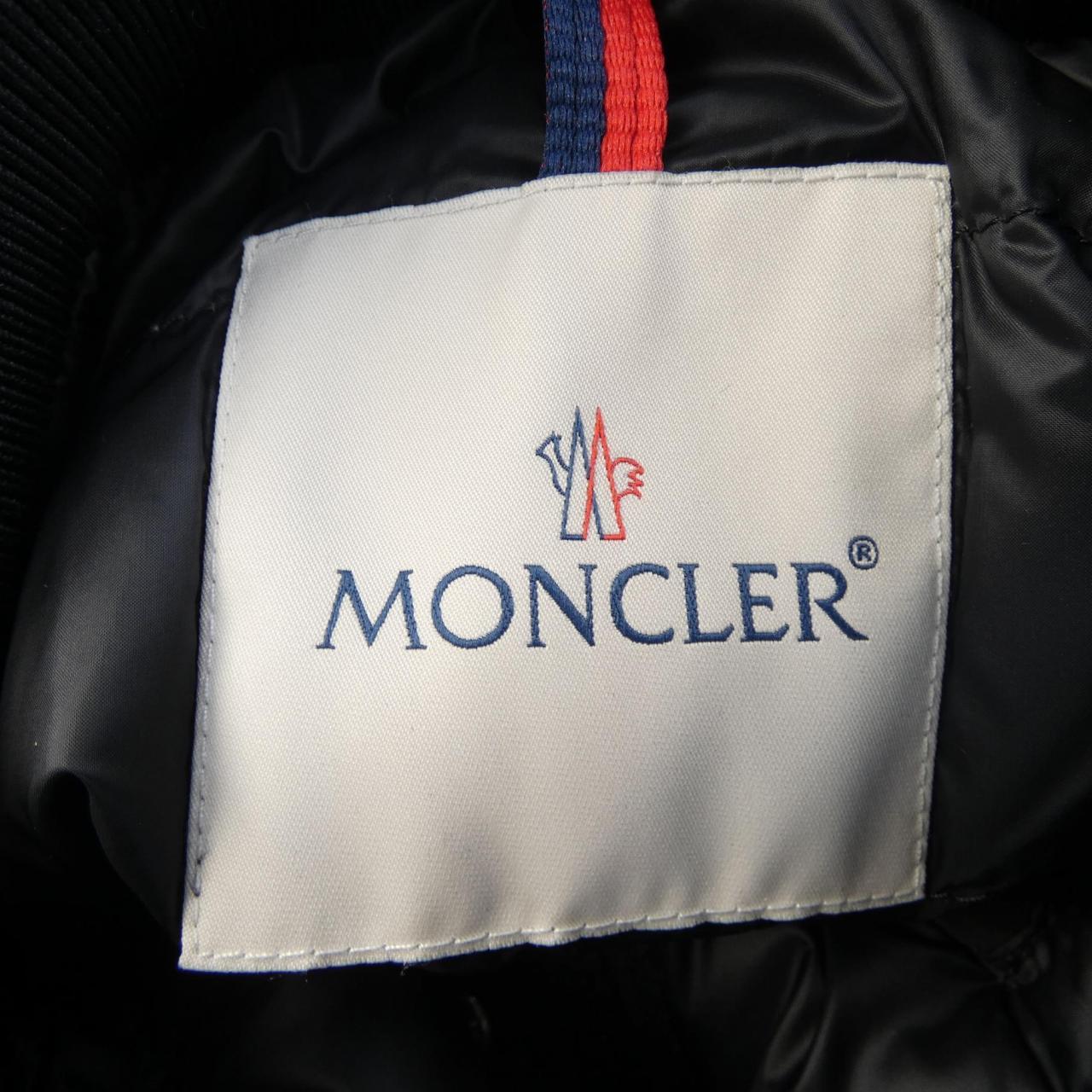 モンクレール MONCLER ダウンジャケット