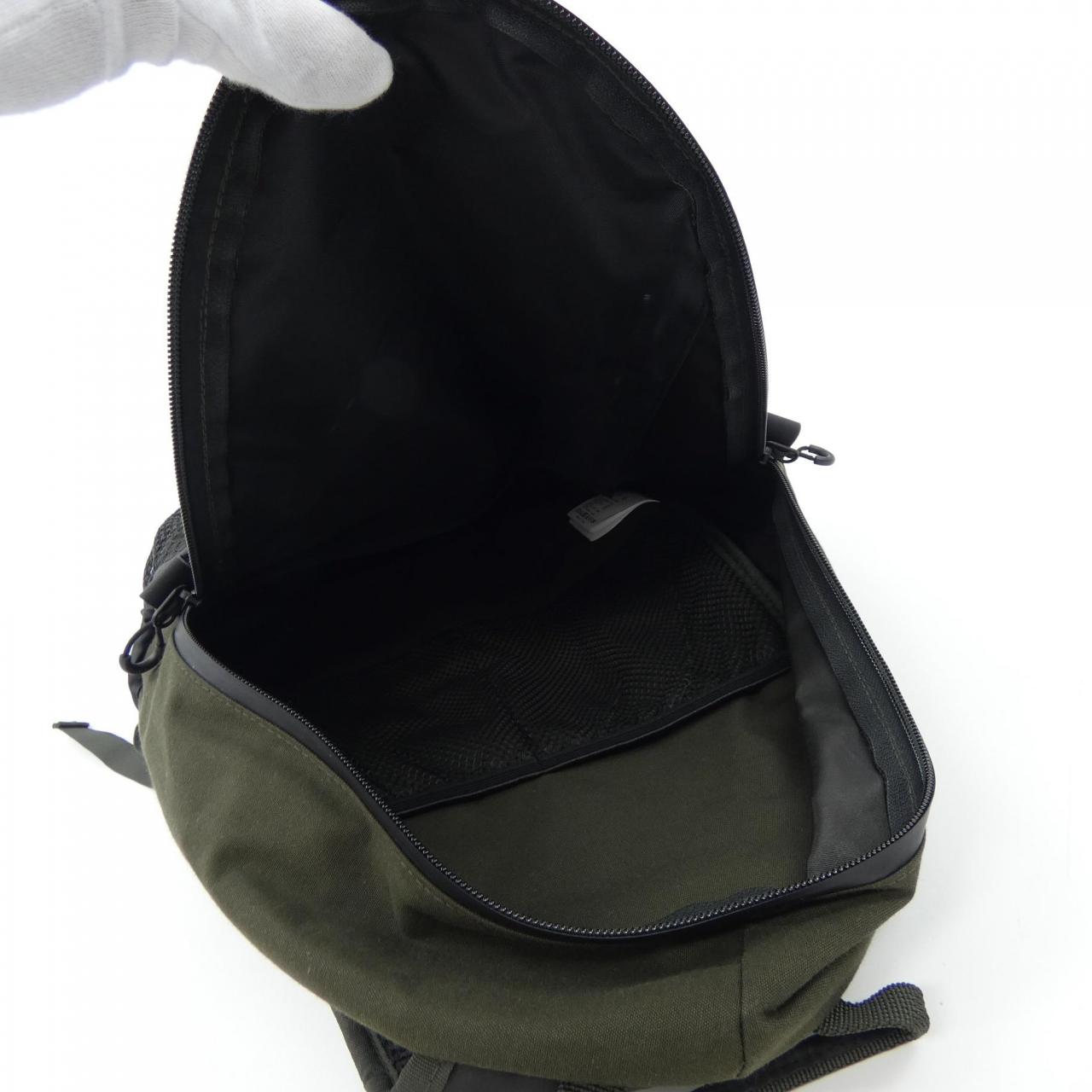 アンドワンダー and wander 574-3975008 BACKPACK
