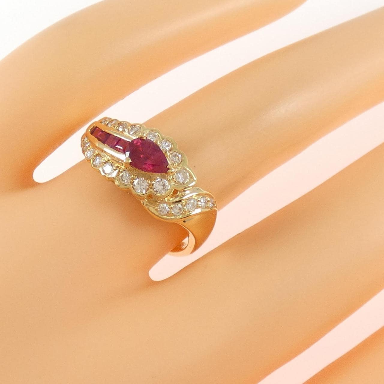 K18YG ルビー リング 0.64CT