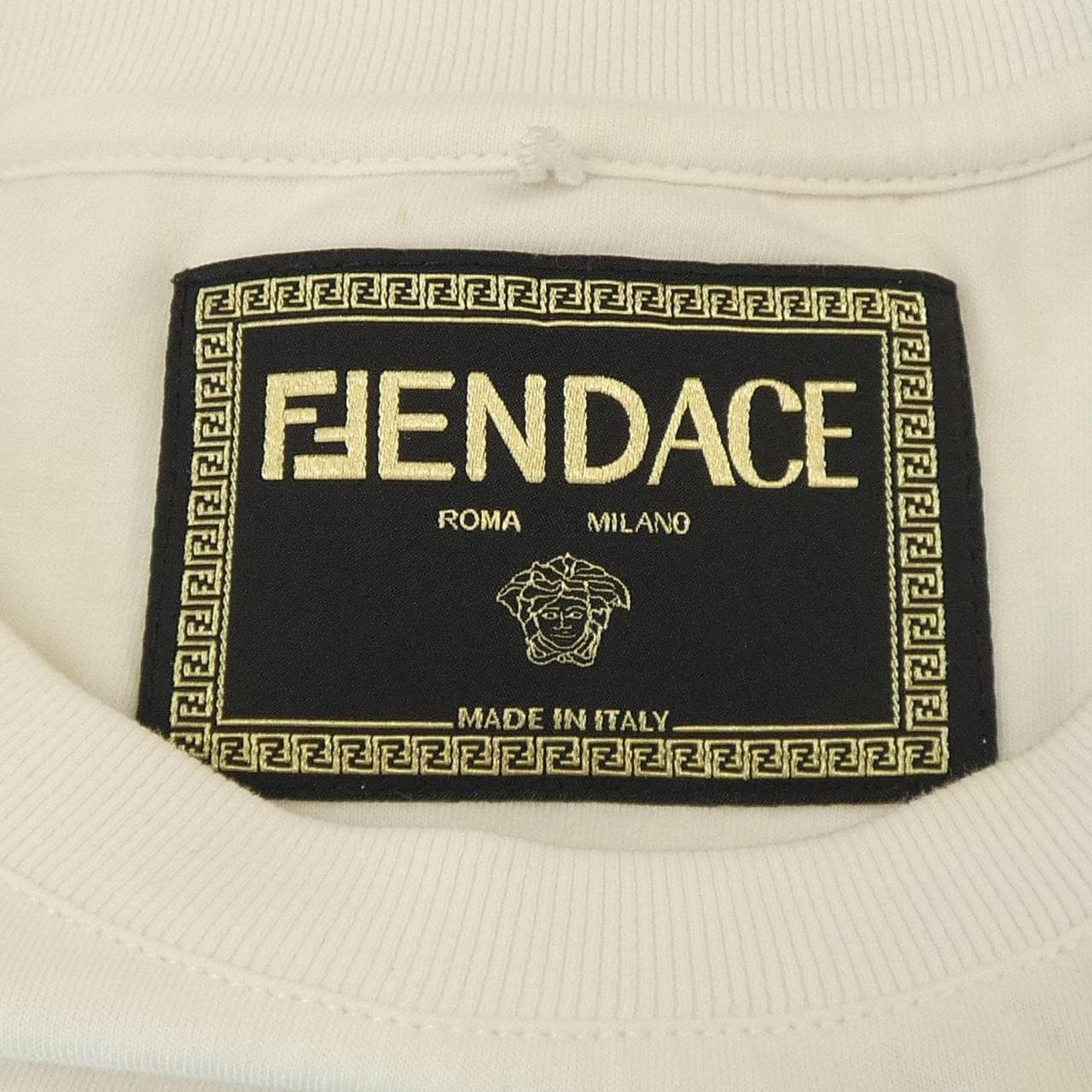 フェンダーチェ FENDACE Tシャツ