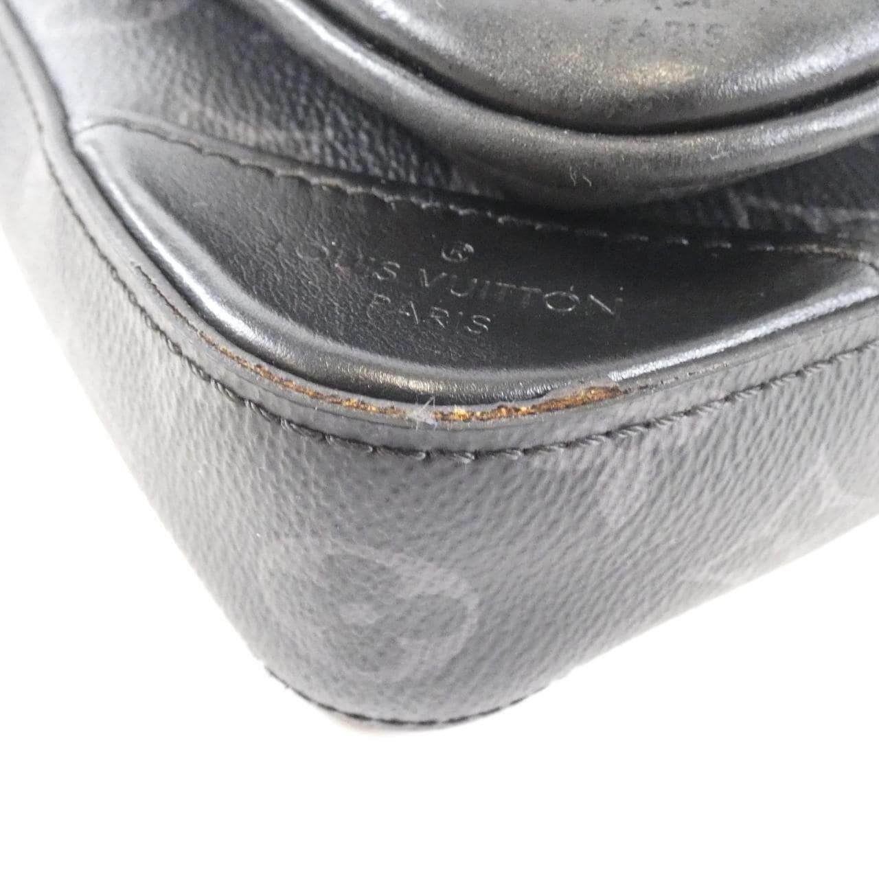 LOUIS VUITTON Monogram Eclipse Reverse Trio 郵差包 M69443 單肩包